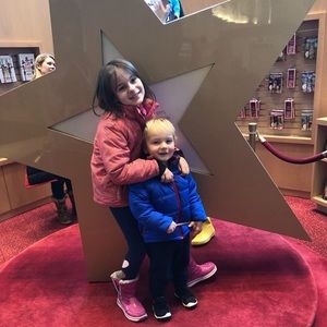 Meet your Posher, Joyce